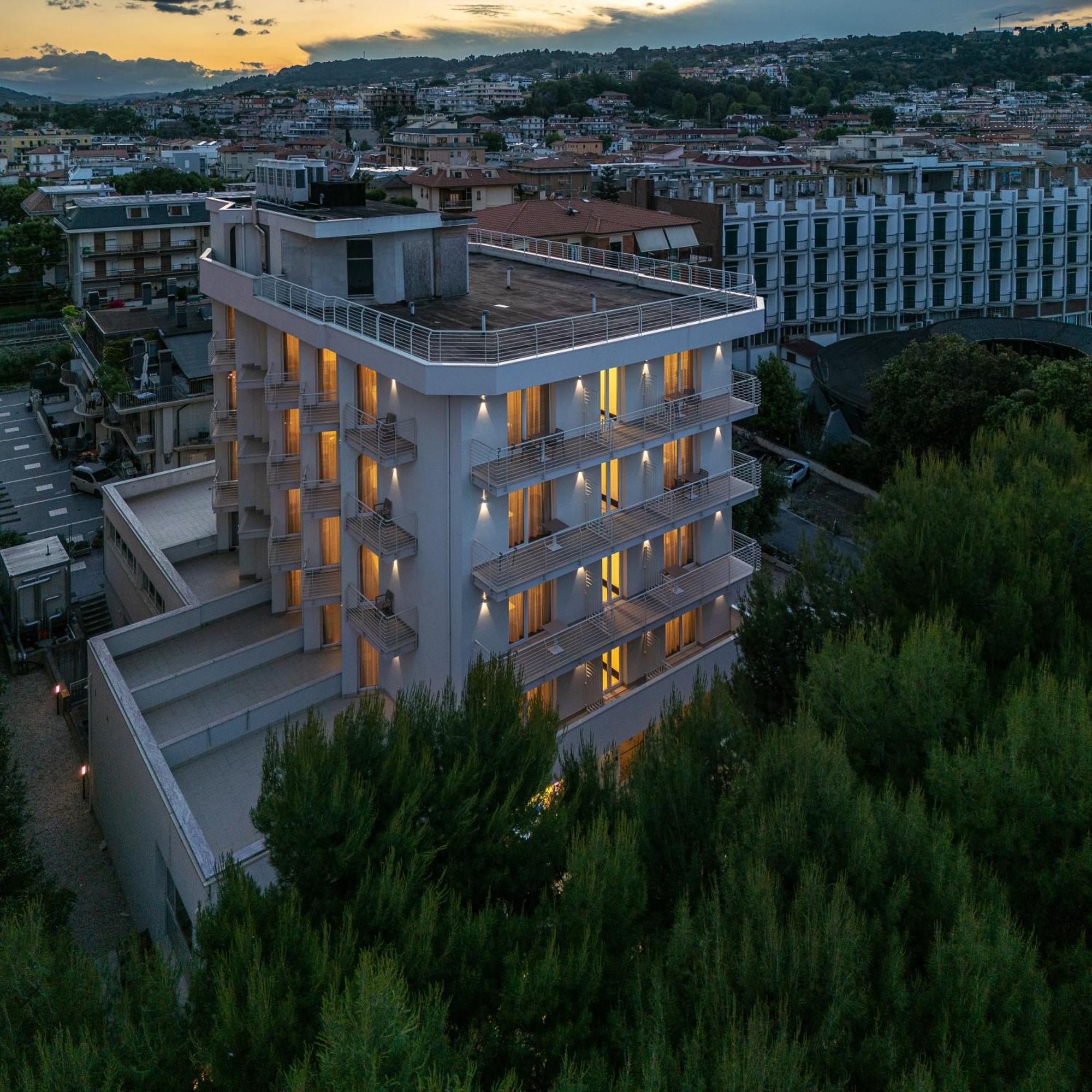 Hotel Velia Гротамаре Екстериор снимка
